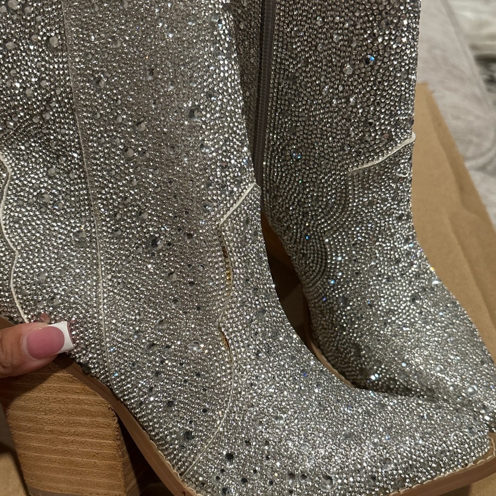 Steve Madden sz 5.5 NEW Silver Rhinestone Women's Boots SERAPHINA WESTERN BOOTS